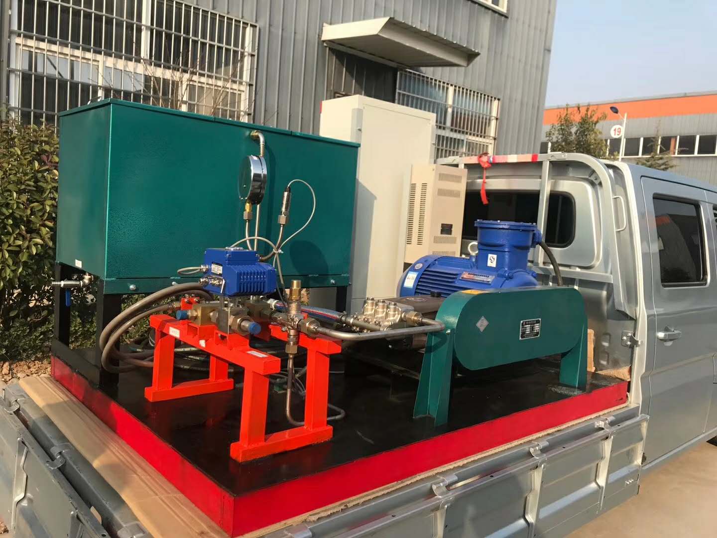 智能全自动油气井口试压装置